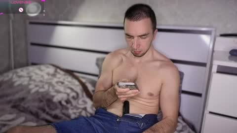 Snapshot of your_new_boyfriend17 chatting on 05/01/26, 05:39 Your new boyfriend17 online show from 05/01/26, 05:39