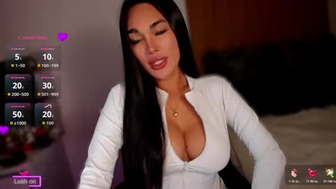 Miss Larah online show from 12/03/25, 03:58