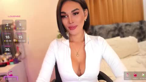 Snapshot of your_other_halfxx chatting on 02/20/26, 06:26 Miss Larah online show from 02/20/26, 06:26