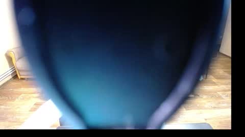 Snapshot of your_oxygen chatting on 10/30/25, 06:41 Lily online show from 10/30/25, 06:41