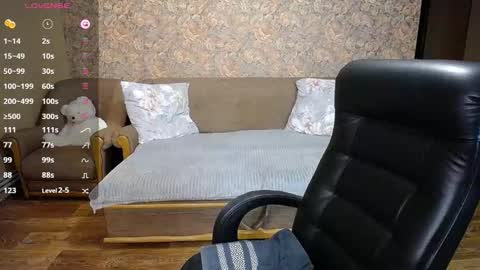 Snapshot of your_oxygen chatting on 11/16/25, 05:40 Lily online show from 11/16/25, 05:40