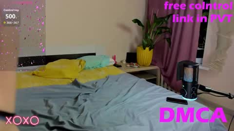 Snapshot of your_pennyy_ chatting on 09/12/25, 11:59 Pennyy online show from 09/12/25, 11:59