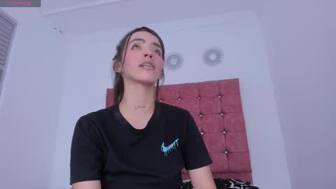 Snapshot of your_perverse_whore chatting on 01/24/25, 08:23 Salome online show from 01/24/25, 08:23