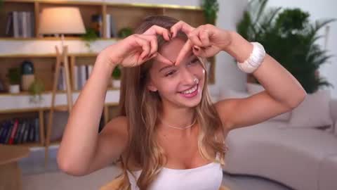 Kiki online show from 06/19/26, 03:44