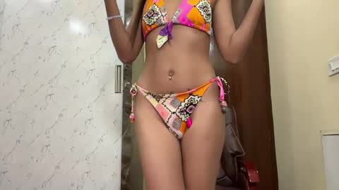 Snapshot of your_priya_77 chatting on 12/11/24, 12:02 sonam online show from 12/11/24, 12:02