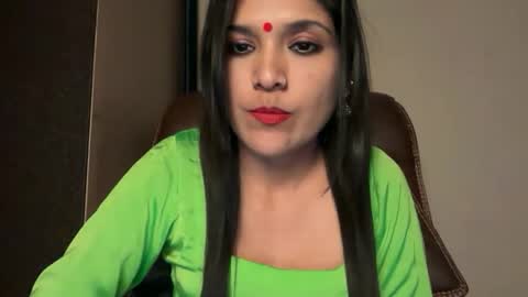 Snapshot of your_priya_77 chatting on 02/21/26, 06:42 sonam online show from 02/21/26, 06:42