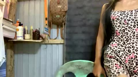 Snapshot of your_sexylady chatting on 12/16/25, 05:45 sexylady online show from 12/16/25, 05:45