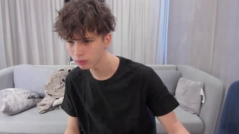 your_shy_guy online show from 01/06/25, 08:46