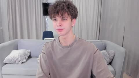 your_shy_guy online show from 01/09/25, 08:33