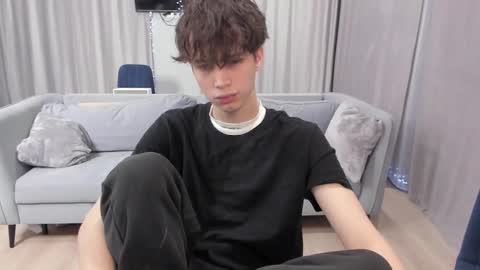 your_shy_guy online show from 01/18/25, 07:04