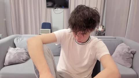 your_shy_guy online show from 01/26/25, 07:20