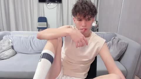 your_shy_guy online show from 02/04/25, 06:17
