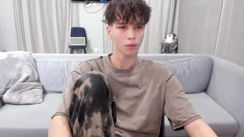 your_shy_guy online show from 02/06/25, 05:09