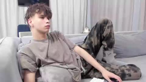 your_shy_guy online show from 02/08/25, 02:05