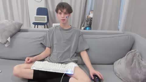 your_shy_guy online show from 03/03/25, 01:53