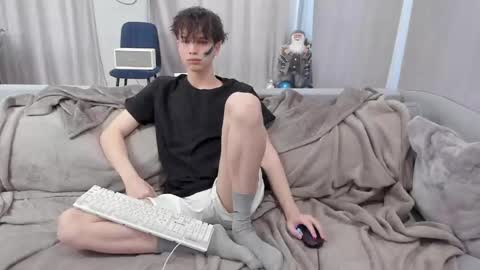 your_shy_guy online show from 03/07/25, 06:24