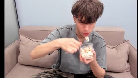 your_shy_guy online show from 10/18/25, 02:47