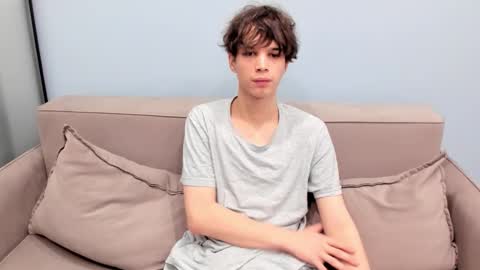 your_shy_guy online show from 11/21/25, 03:54