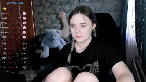 Snapshot of your_small_bunny chatting on 12/05/24, 07:05 Molly online show from 12/05/24, 07:05