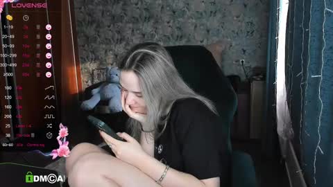 Snapshot of your_small_bunny chatting on 03/11/25, 10:07 Molly online show from 03/11/25, 10:07