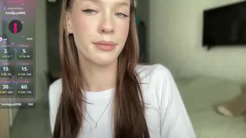 Snapshot of your_sweet_angel_ chatting on 05/19/26, 01:17 Mia online show from 05/19/26, 01:17