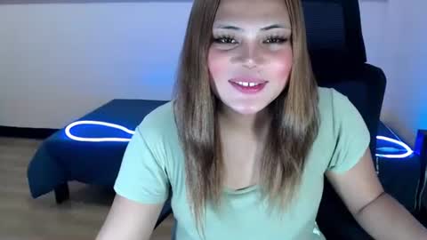 Snapshot of your_sweet_beautiful chatting on 05/15/26, 11:23 your_sweet_beautiful online show from 05/15/26, 11:23