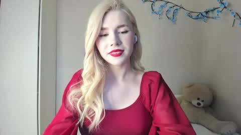 Snapshot of your_tender_doll chatting on 03/16/26, 02:10 Alice online show from 03/16/26, 02:10