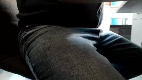 Snapshot of your_tipie chatting on 10/13/25, 06:46 your_tipie online show from 10/13/25, 06:46