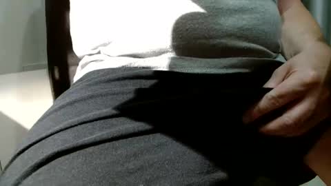 Snapshot of your_tipie chatting on 10/25/25, 09:09 your_tipie online show from 10/25/25, 09:09