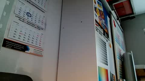 Snapshot of your_tipie chatting on 10/28/25, 08:18 your_tipie online show from 10/28/25, 08:18