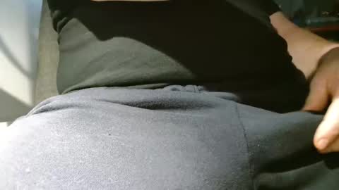 Snapshot of your_tipie chatting on 11/10/25, 05:34 your_tipie online show from 11/10/25, 05:34