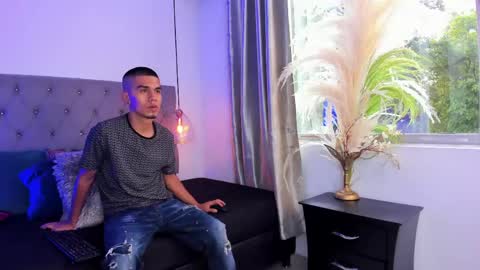 Angel online show from 06/04/26, 12:11