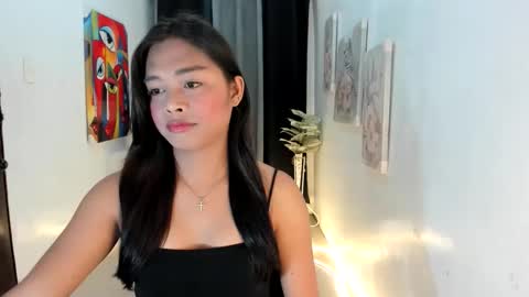 Snapshot of yourangelofsex chatting on 05/20/26, 09:26 yourangelofsex online show from 05/20/26, 09:26