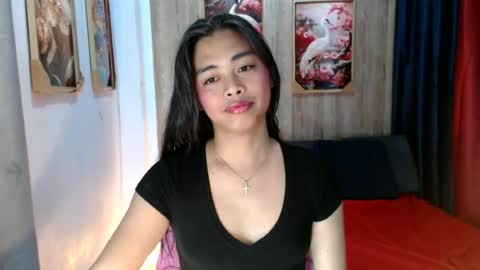 Snapshot of yourangelofsex chatting on 06/21/26, 05:43 yourangelofsex online show from 06/21/26, 05:43