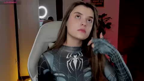 Snapshot of youranikka chatting on 09/24/25, 06:11 Anikka online show from 09/24/25, 06:11