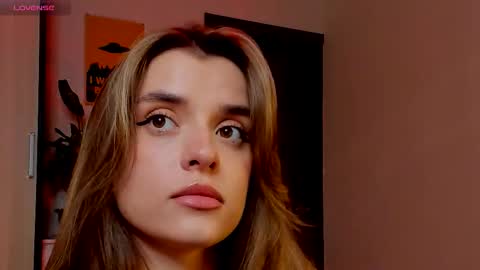 Snapshot of youranikka chatting on 10/11/25, 08:18 Anikka online show from 10/11/25, 08:18