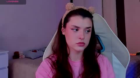 Snapshot of youranikka chatting on 02/17/26, 10:23 Anikka online show from 02/17/26, 10:23