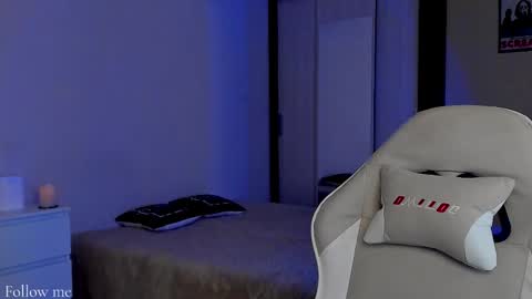 Snapshot of youranikka chatting on 02/25/26, 12:26 Anikka online show from 02/25/26, 12:26