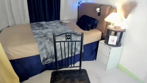 yourasian_bradley online show from 02/21/25, 01:44