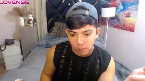 yourasian_bradley online show from 10/10/25, 09:47