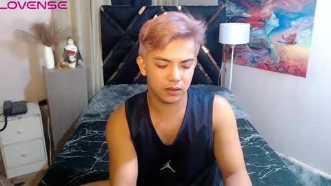 yourasian_bradley online show from 10/28/25, 06:32