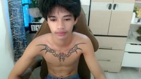 Snapshot of yourasian_eric chatting on 03/10/26, 11:32 yourasian_eric online show from 03/10/26, 11:32