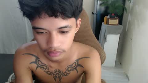 Snapshot of yourasian_eric chatting on 07/10/26, 03:25 yourasian_eric online show from 07/10/26, 03:25