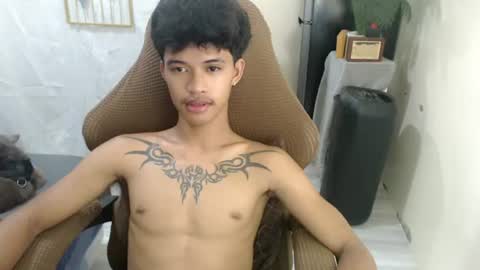 Snapshot of yourasian_eric chatting on 07/17/26, 01:18 yourasian_eric online show from 07/17/26, 01:18