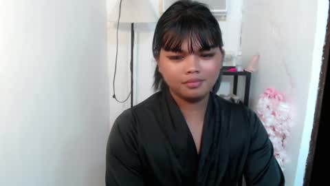 Snapshot of yourasian_kendal chatting on 07/08/26, 10:42 Kendal online show from 07/08/26, 10:42