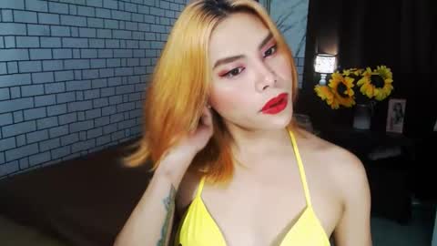 Snapshot of yourasianbigcock chatting on 09/30/25, 01:54 LEXI online show from 09/30/25, 01:54