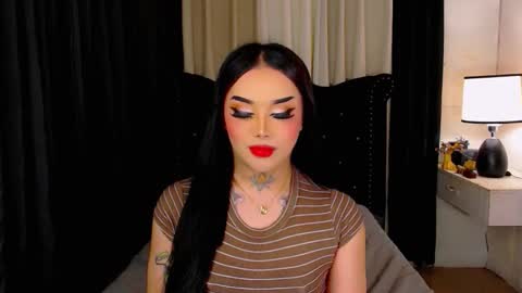 kim online show from 12/14/25, 12:27