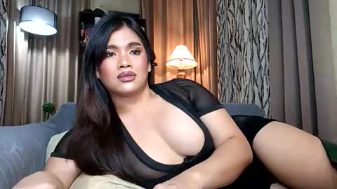 Snapshot of yourasiandominatrix chatting on 04/17/26, 06:55 pattyvdp online show from 04/17/26, 06:55