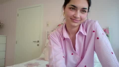 yourbella37 online show from 05/20/26, 06:58