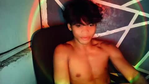 Snapshot of yourboycumrain chatting on 06/25/26, 10:25 rainy online show from 06/25/26, 10:25